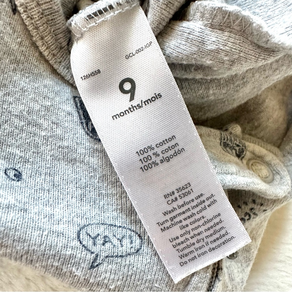 🌼 5 for $25 Carter’s Grey Long Sleeve Cotton Footie Bodysuit Size 9 Months - Picture 6 of 6